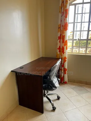 Office Desk 1.2n and Mesh Chair
