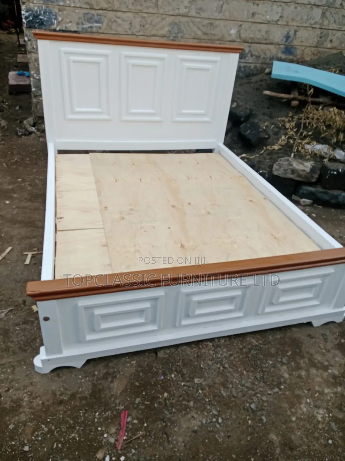 5x6 White Board Bed With Brown