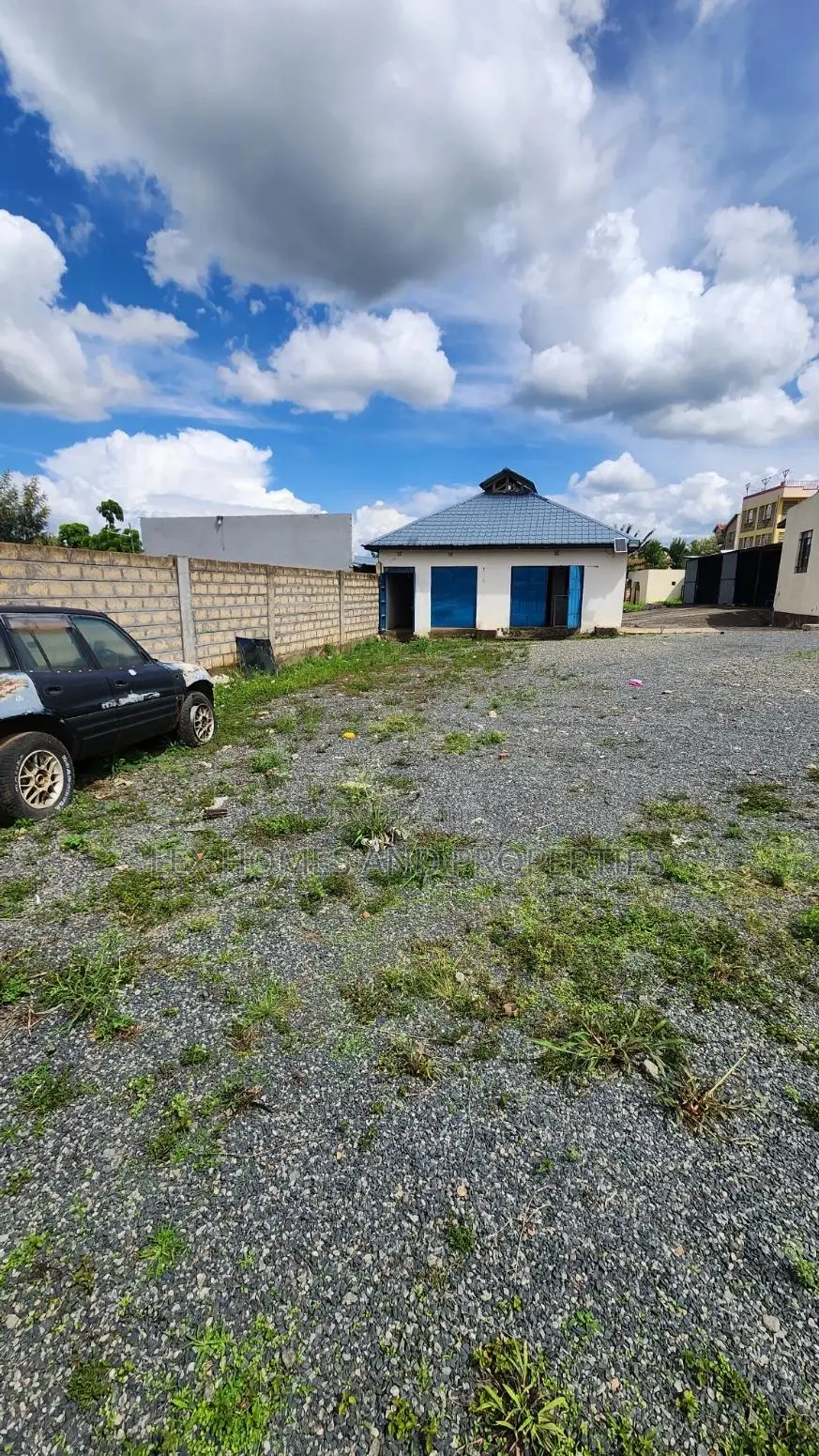 Open Commerical Space to Let Next to Road Near Nkoroi