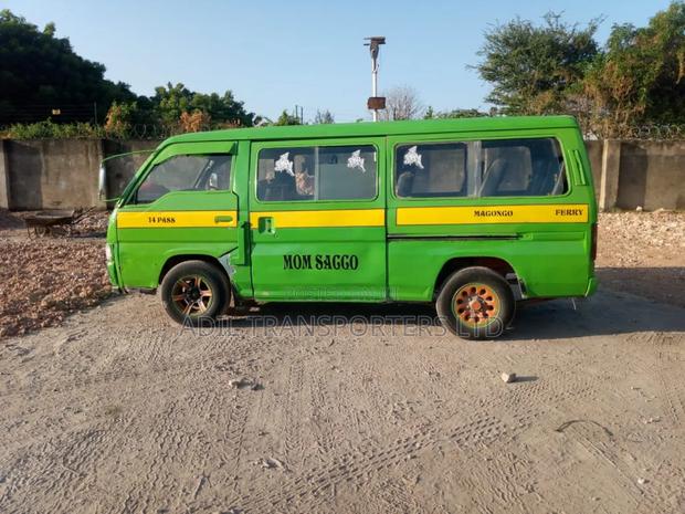 Nissan Civilian 2000 Green - thumbnail 4