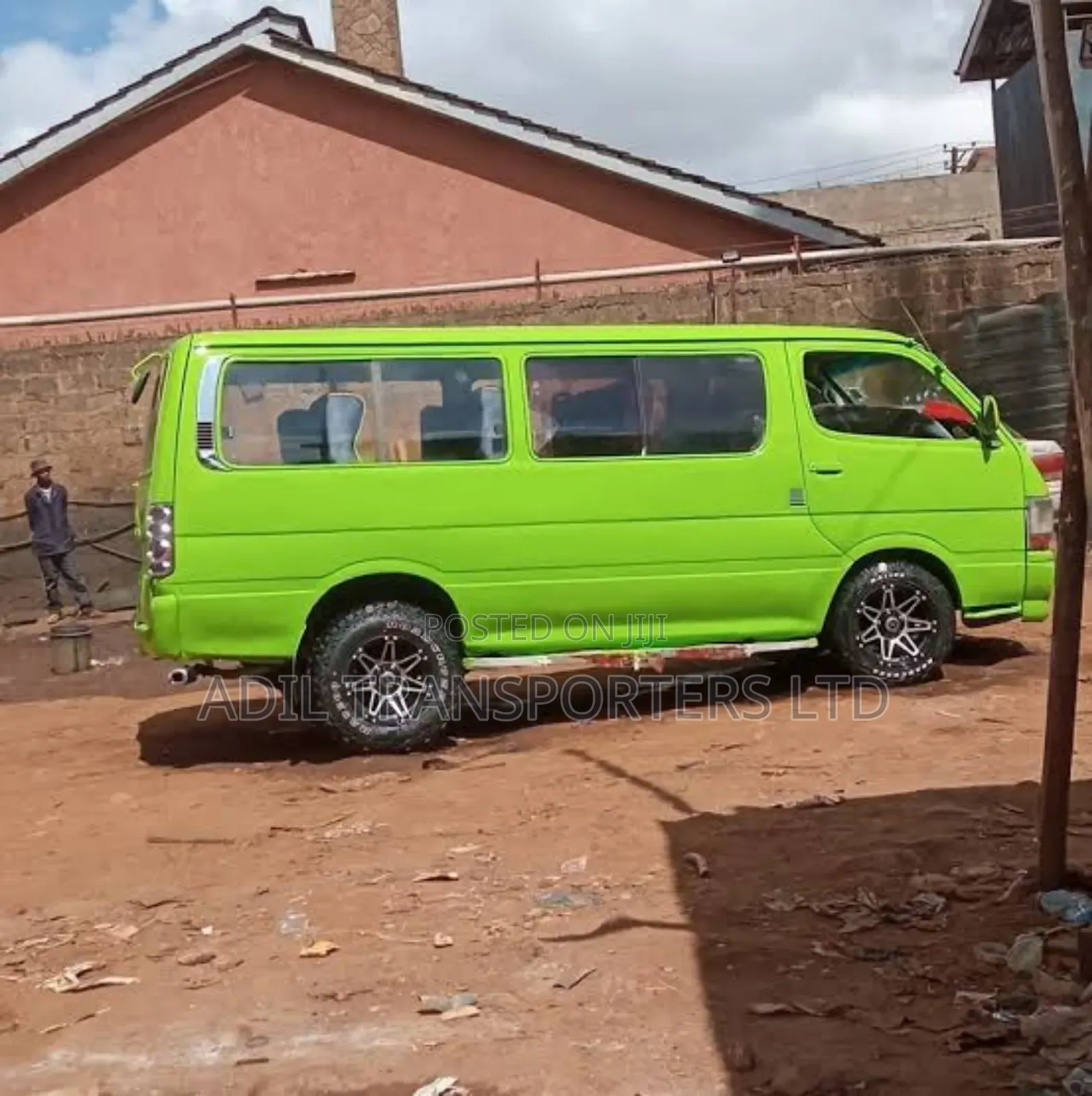 Nissan Civilian 2000 Green