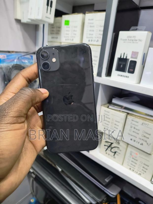 Apple iPhone 11 64 GB Black - thumbnail 4
