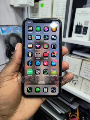 Apple iPhone 11 64 GB Black - thumbnail 2