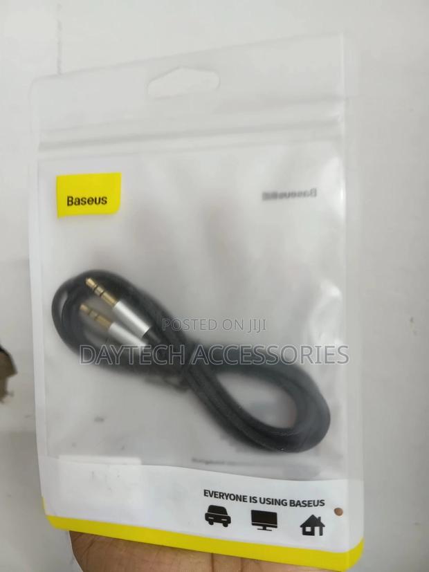 Baseus Yiven 3.5mm Male to 3.5mm Male Aux Cable 1.5m Silver/Black - thumbnail 3