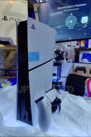 White Clean Almost New Playstation 5 Slim Digital Edition - thumbnail 2