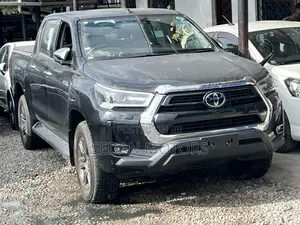 Toyota Hilux 2019 Gray