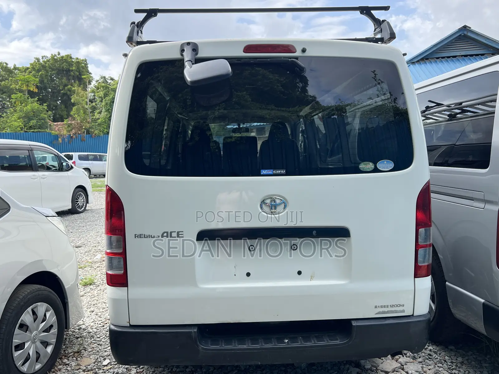 Toyota HiAce 2019 Beige