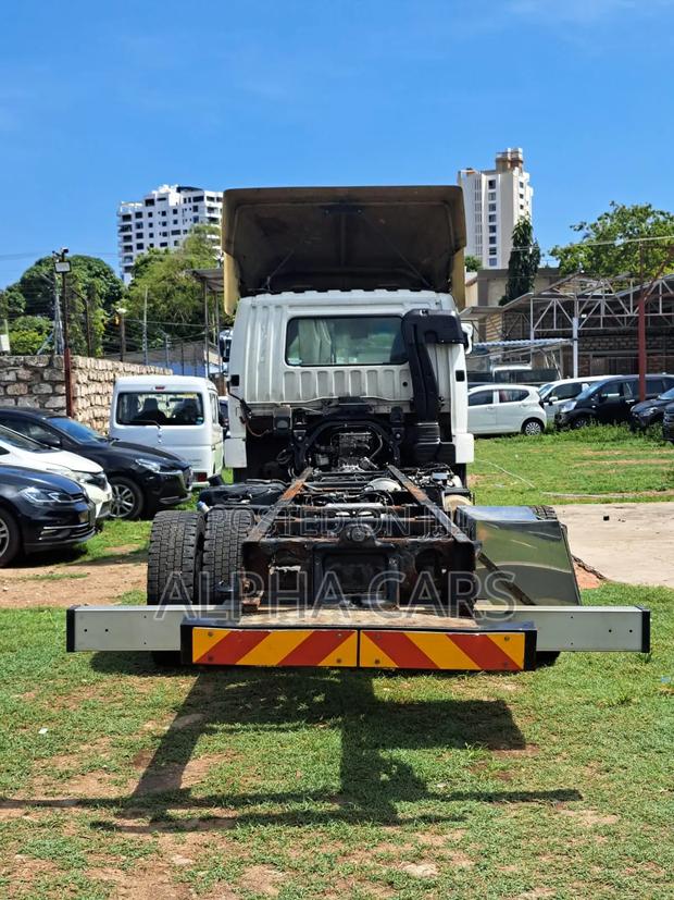 Mitsubishi Fuso Fighter - thumbnail 7