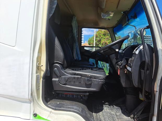 Mitsubishi Fuso Fighter - thumbnail 8