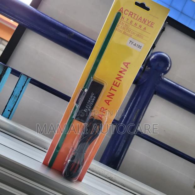 Universal Car Windscreen Antenna/Aerial - thumbnail 2