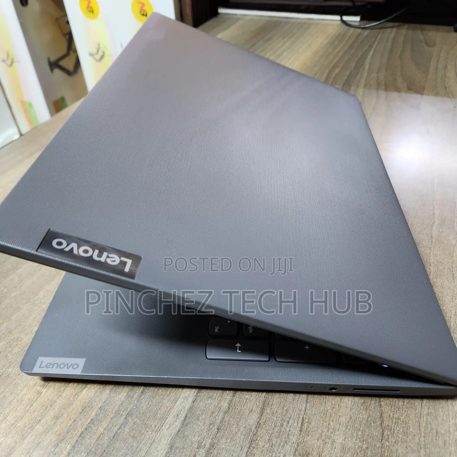 Laptop Lenovo V15 8GB Intel Core i3 SSD 256GB
