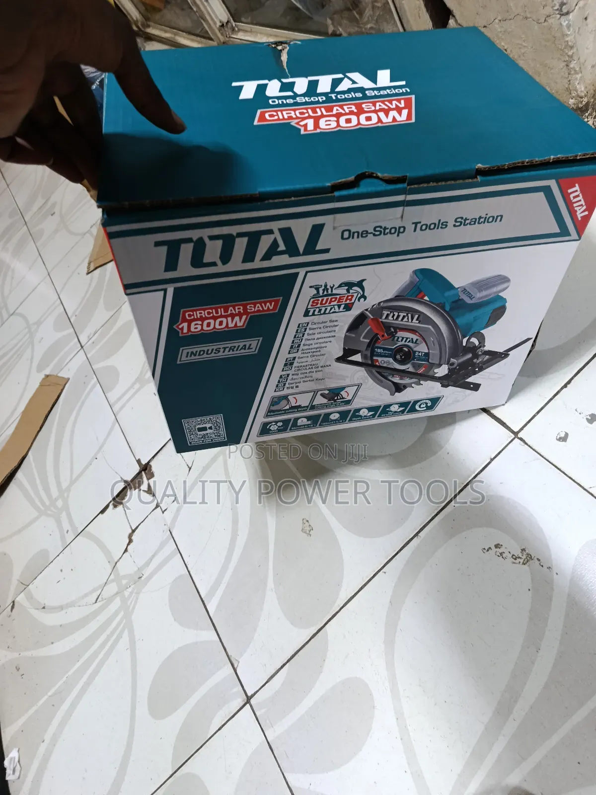 Total 1600w Circular Saw