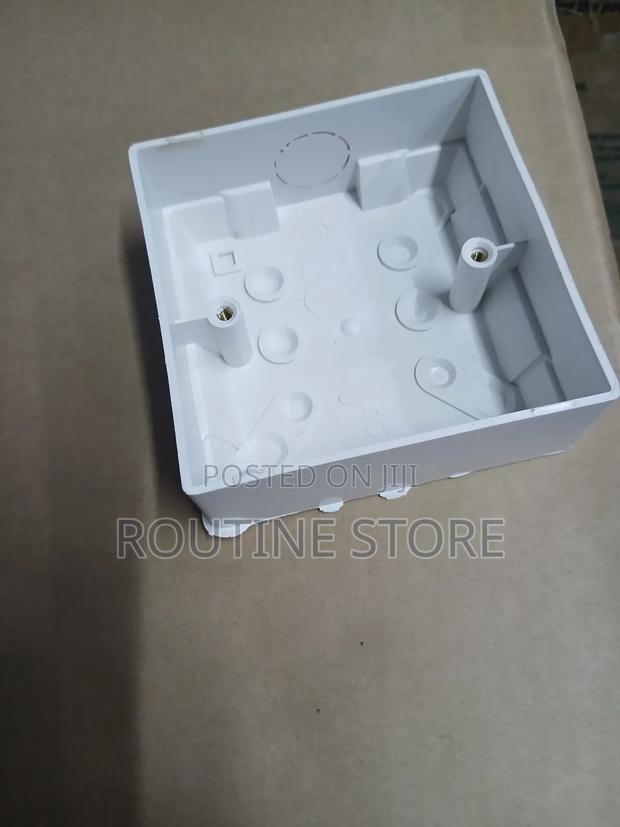 Single Patrace Box White - main view