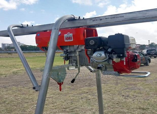 1tonne Concrete Hoist (Crene) Iori