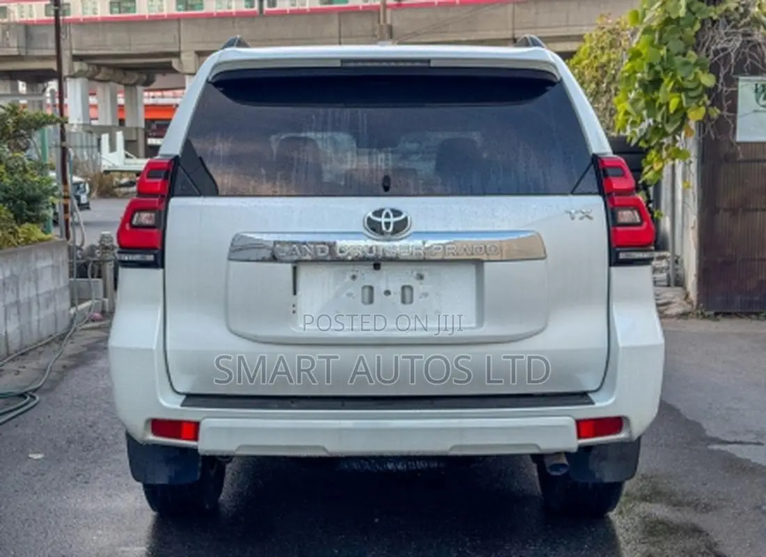 Toyota Land Cruiser Prado 2019 White
