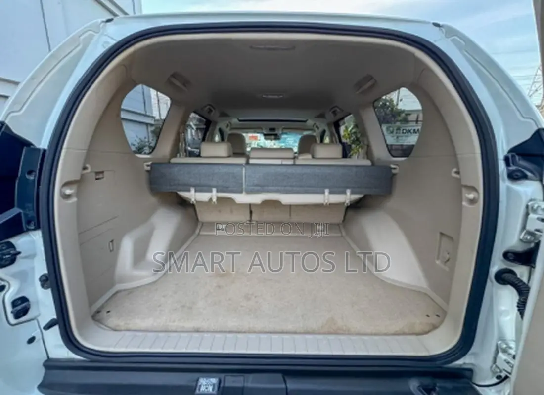 Toyota Land Cruiser Prado 2019 White