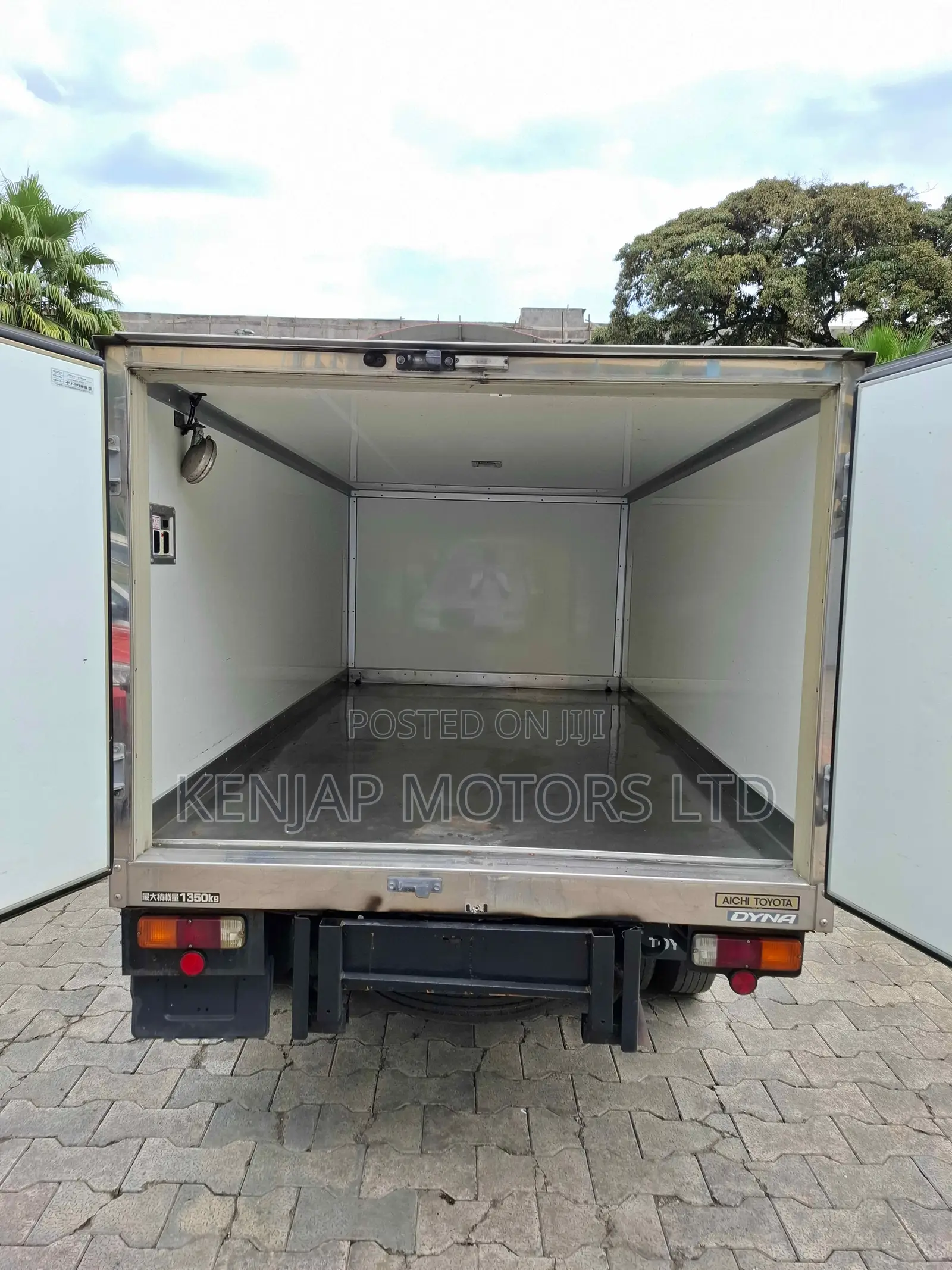Toyota Dyna 2019 White