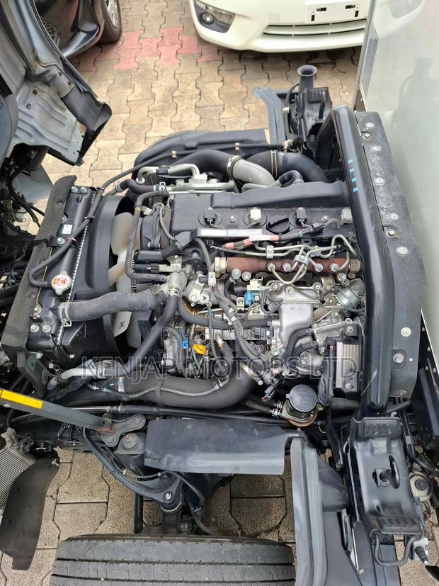 Toyota Dyna 2019 White - thumbnail 14