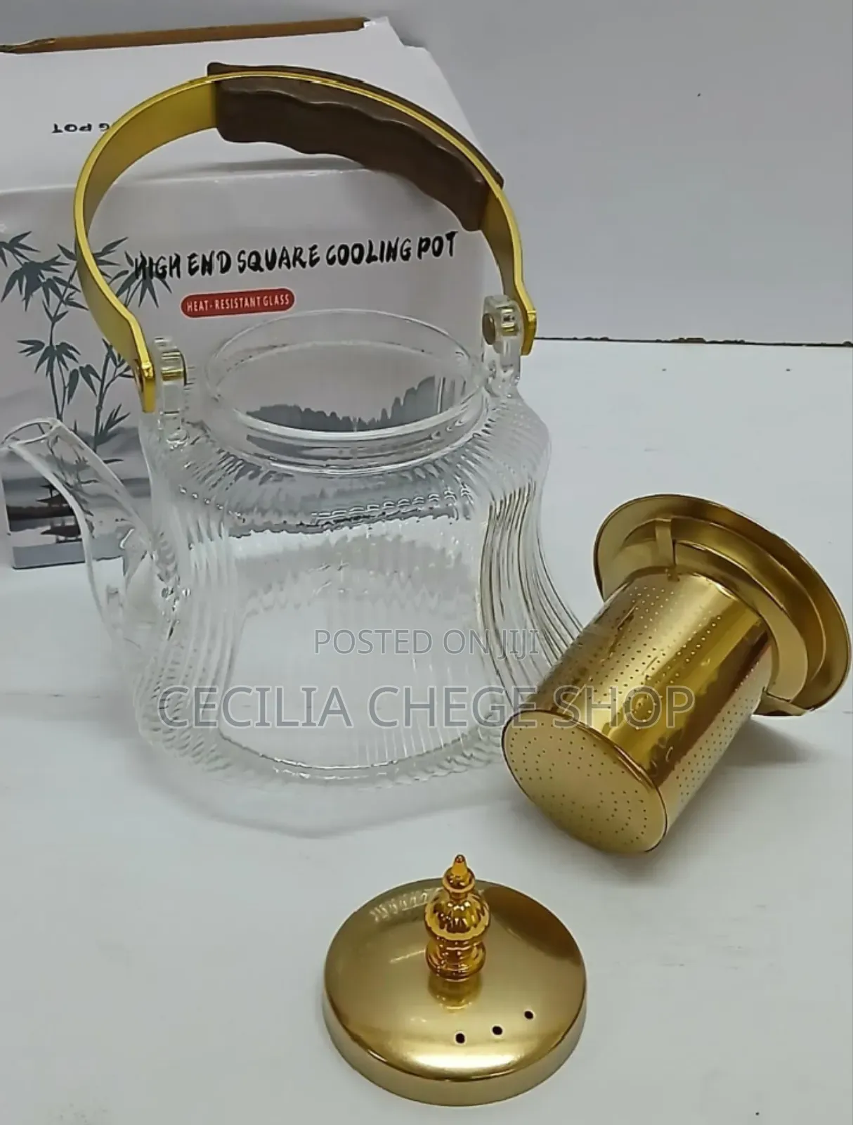 *Heat Resistant Glass Teapot With Strainer Infuser