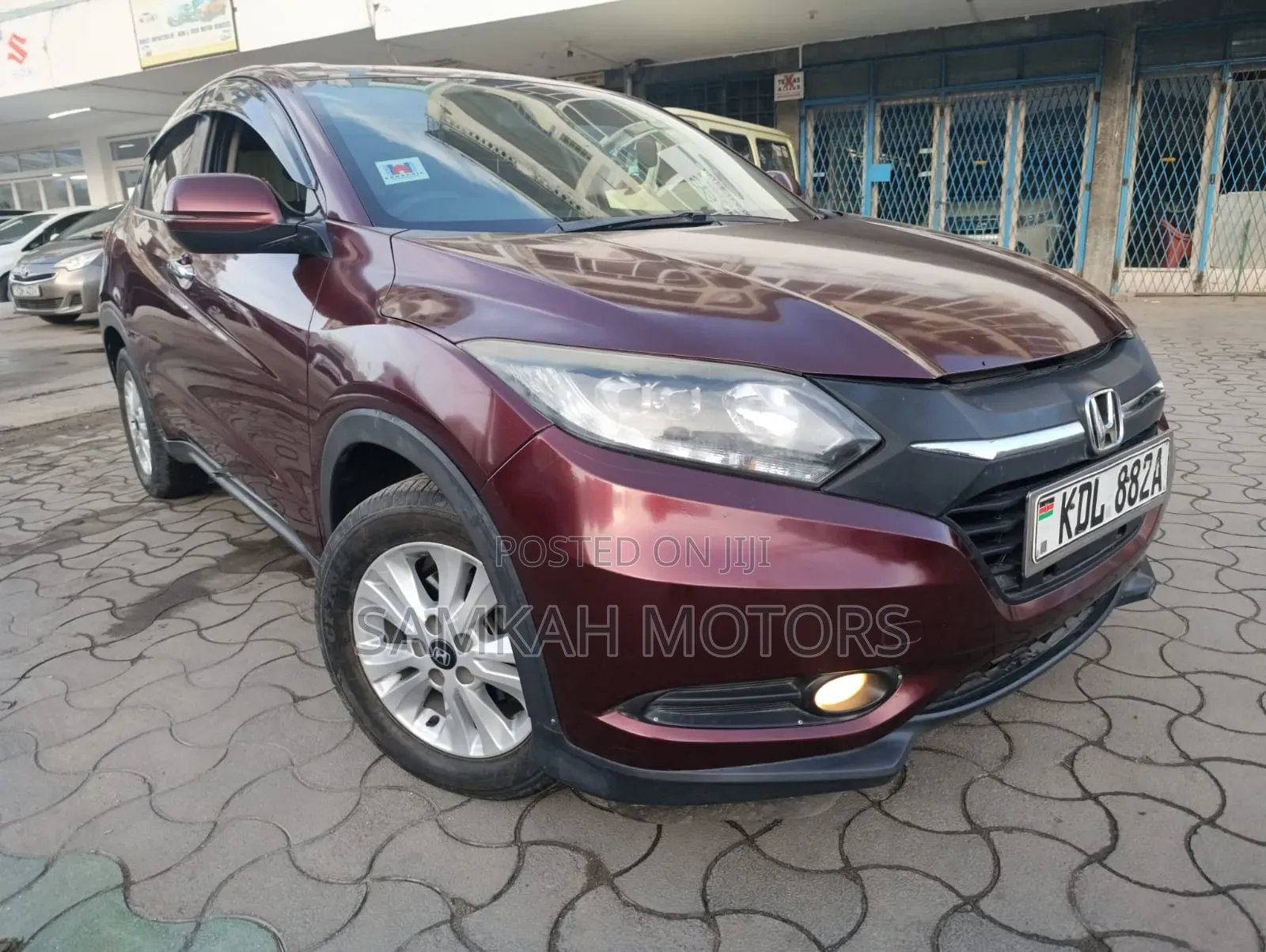 Honda Vezel 2016 Maroon