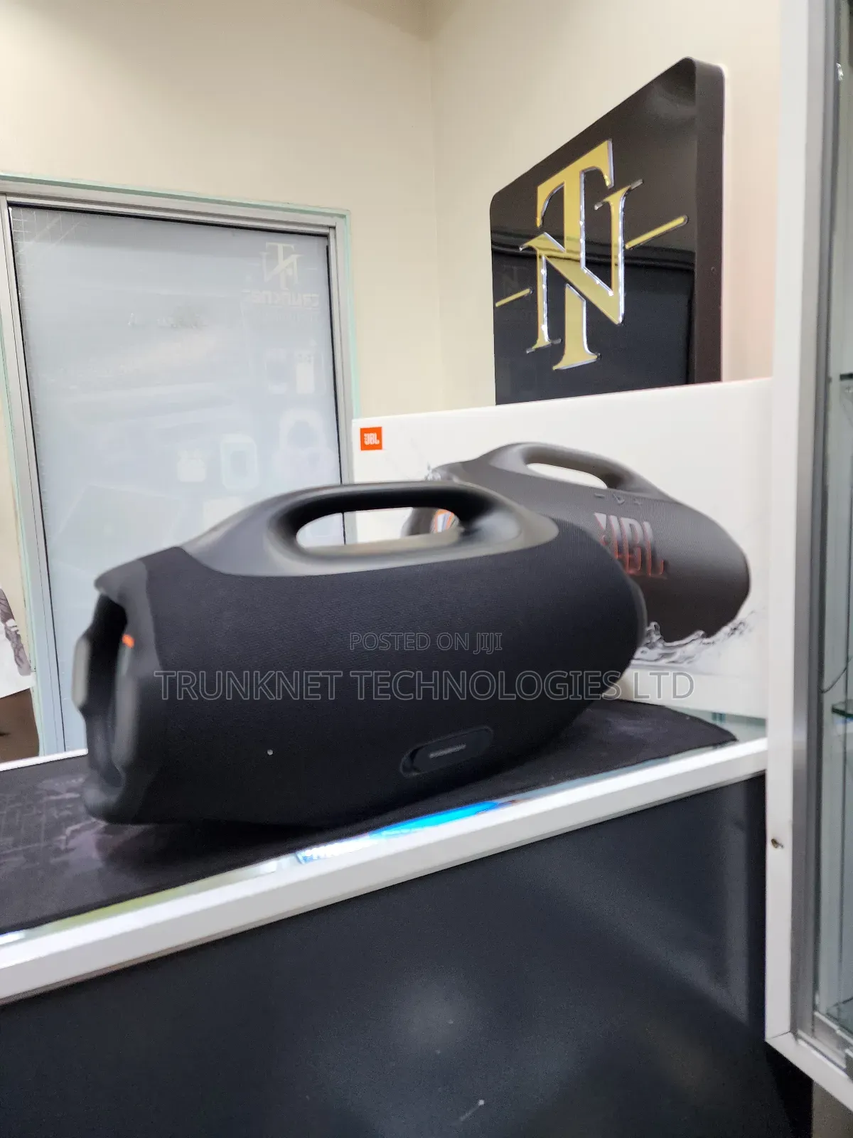 JBL Boombox 4