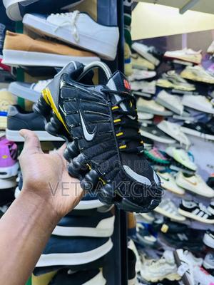 Nike Shox Available - thumbnail 2