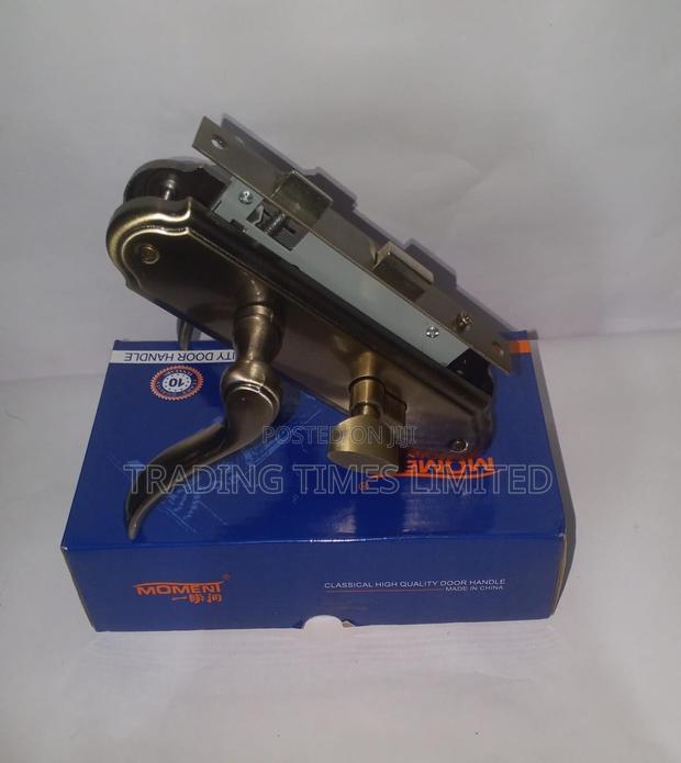Genesis Bond Bathroom Lock D7 - main view
