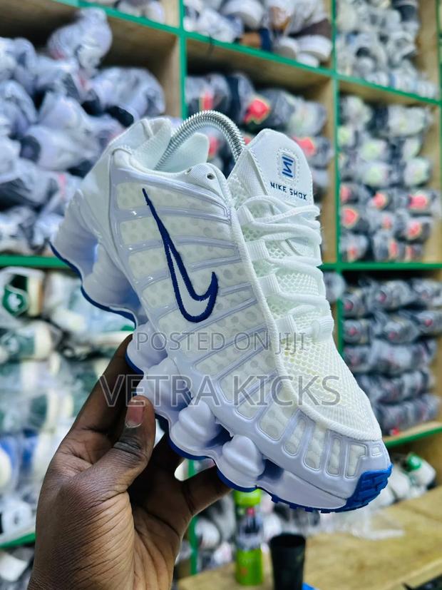 Nike Shox Available - thumbnail 8