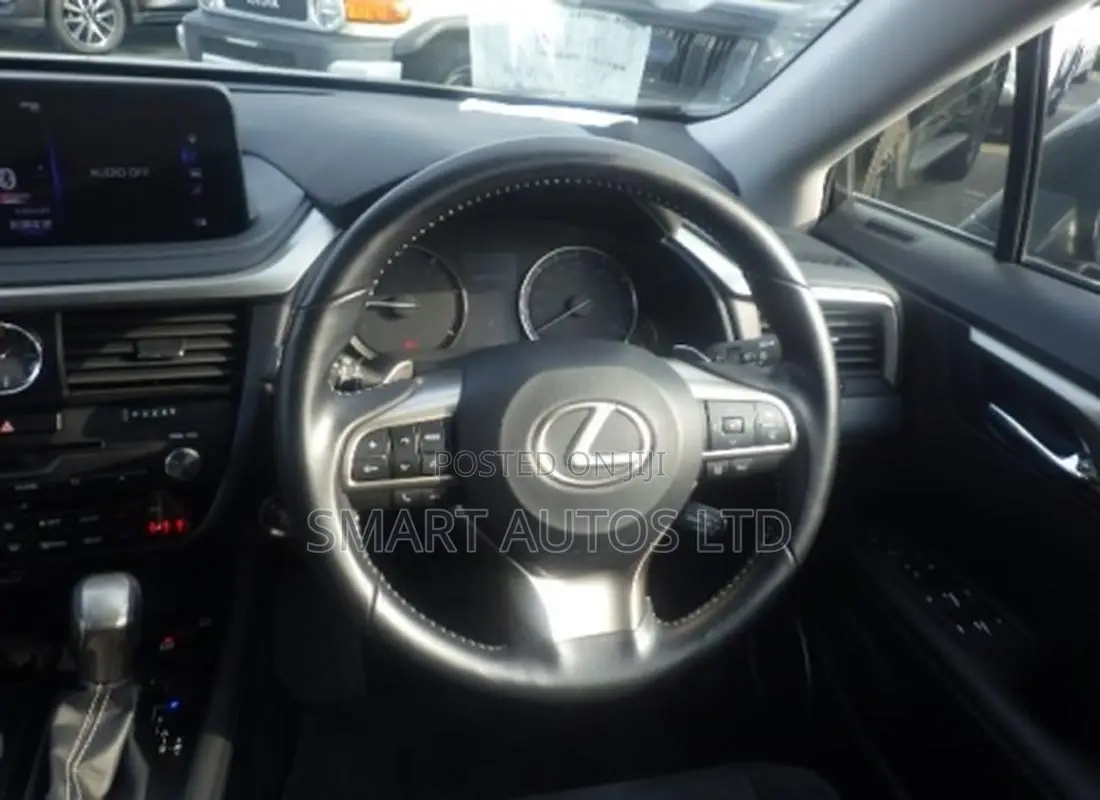 Lexus RX 300 2WD 2020 Green