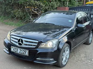 Mercedes-Benz C200 2011 Black