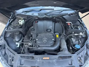 Mercedes-Benz C200 2011 Black