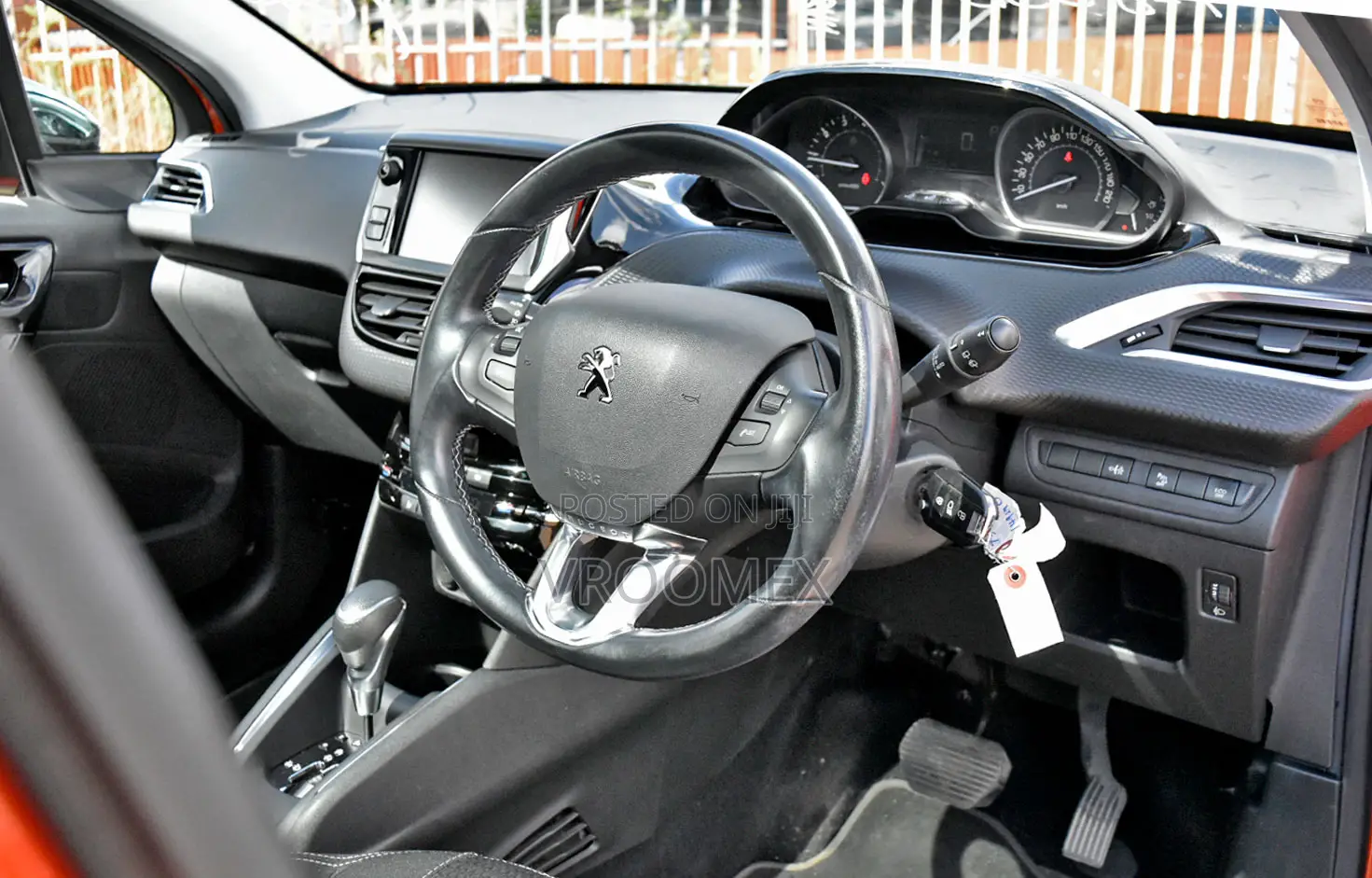 Peugeot 208 2019 Orange