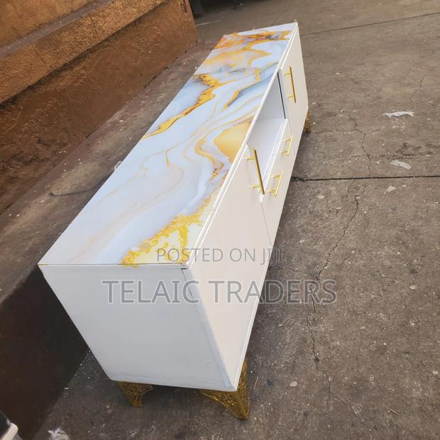 5.5 FTS Executive Tv Stand - main view
