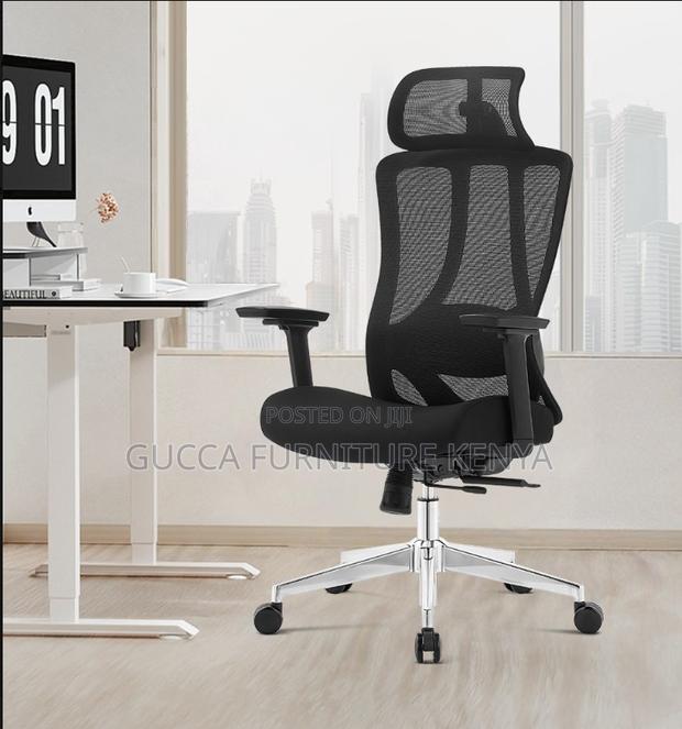 High-back Ergonomic Mesh Computer Chair - thumbnail 5