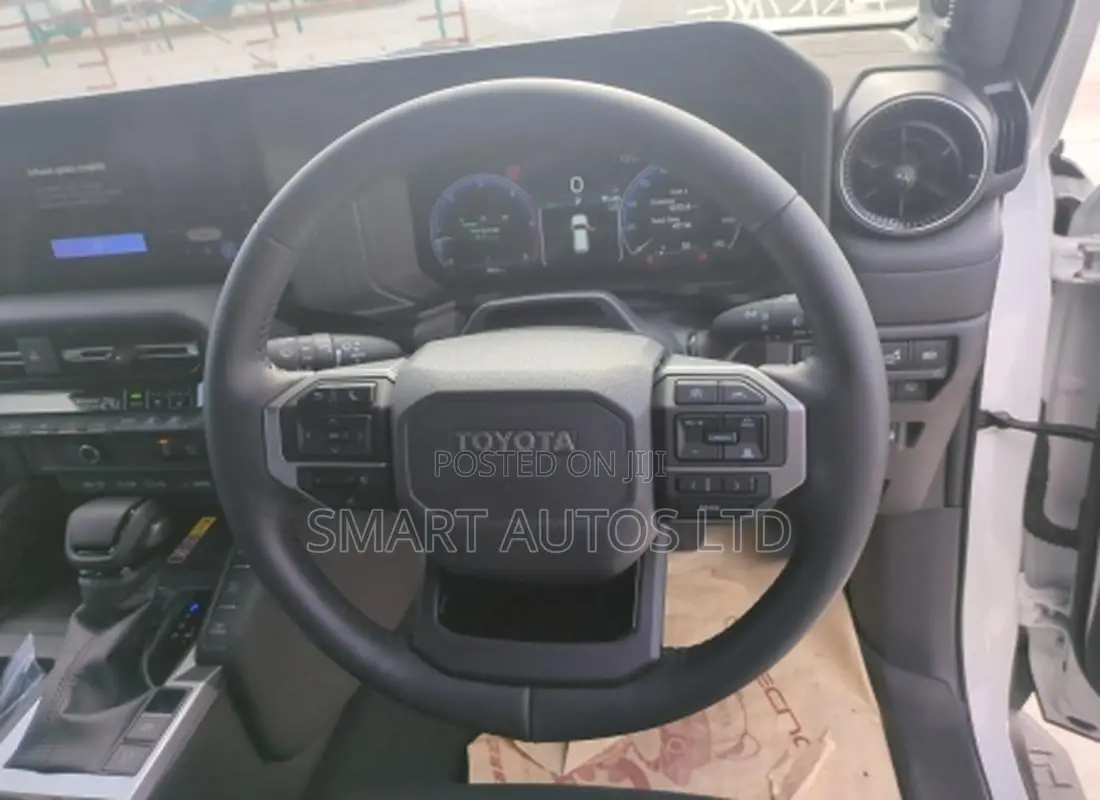 New Toyota Land Cruiser LC250 2025 White