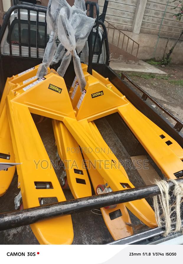 Pallet Truck 3000kgs