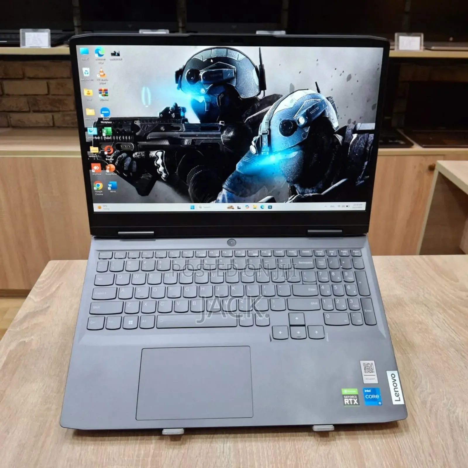 Laptop Lenovo LOQ 15ARP9 32GB Intel Core i7 SSD 1T