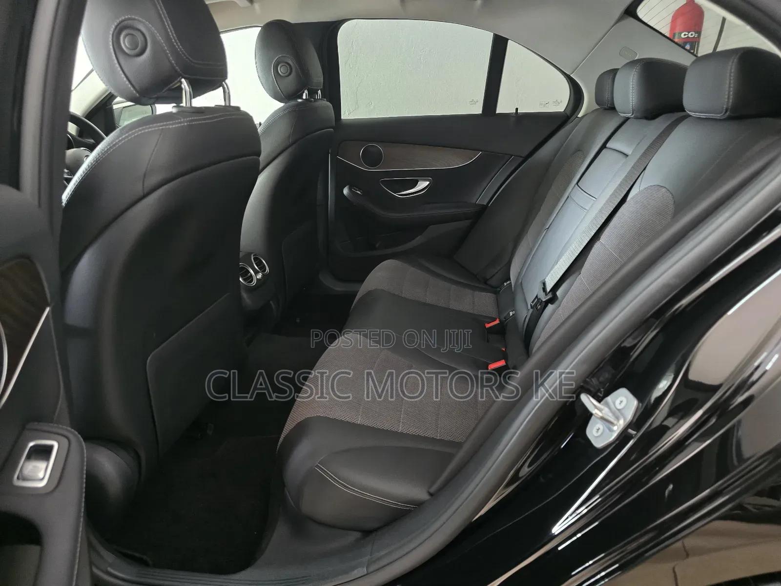 Mercedes-Benz C180 2019 Black