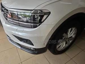 Volkswagen Tiguan 2.0T SE AWD 4MOTION 2019 White