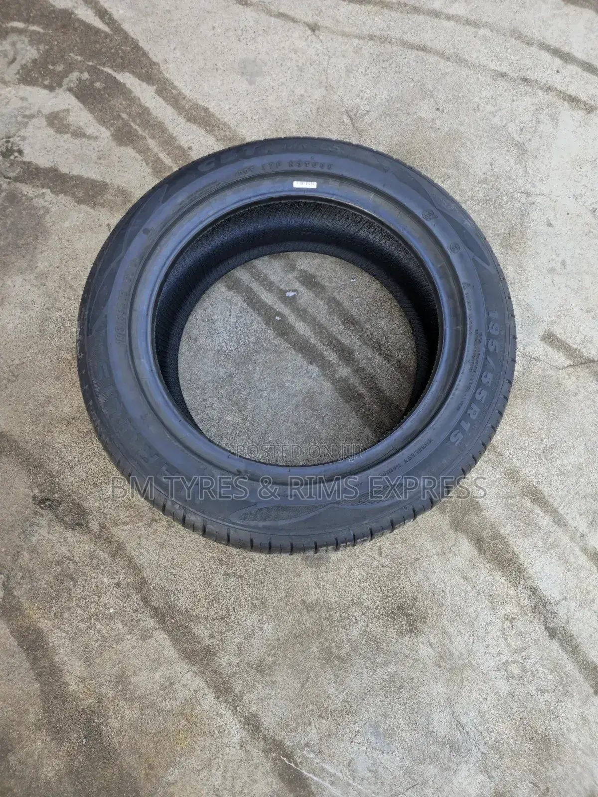 195 /55 R15 CST Tyres.