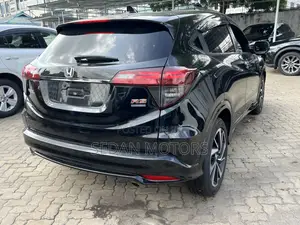 Honda Vezel 2019 Matt Black