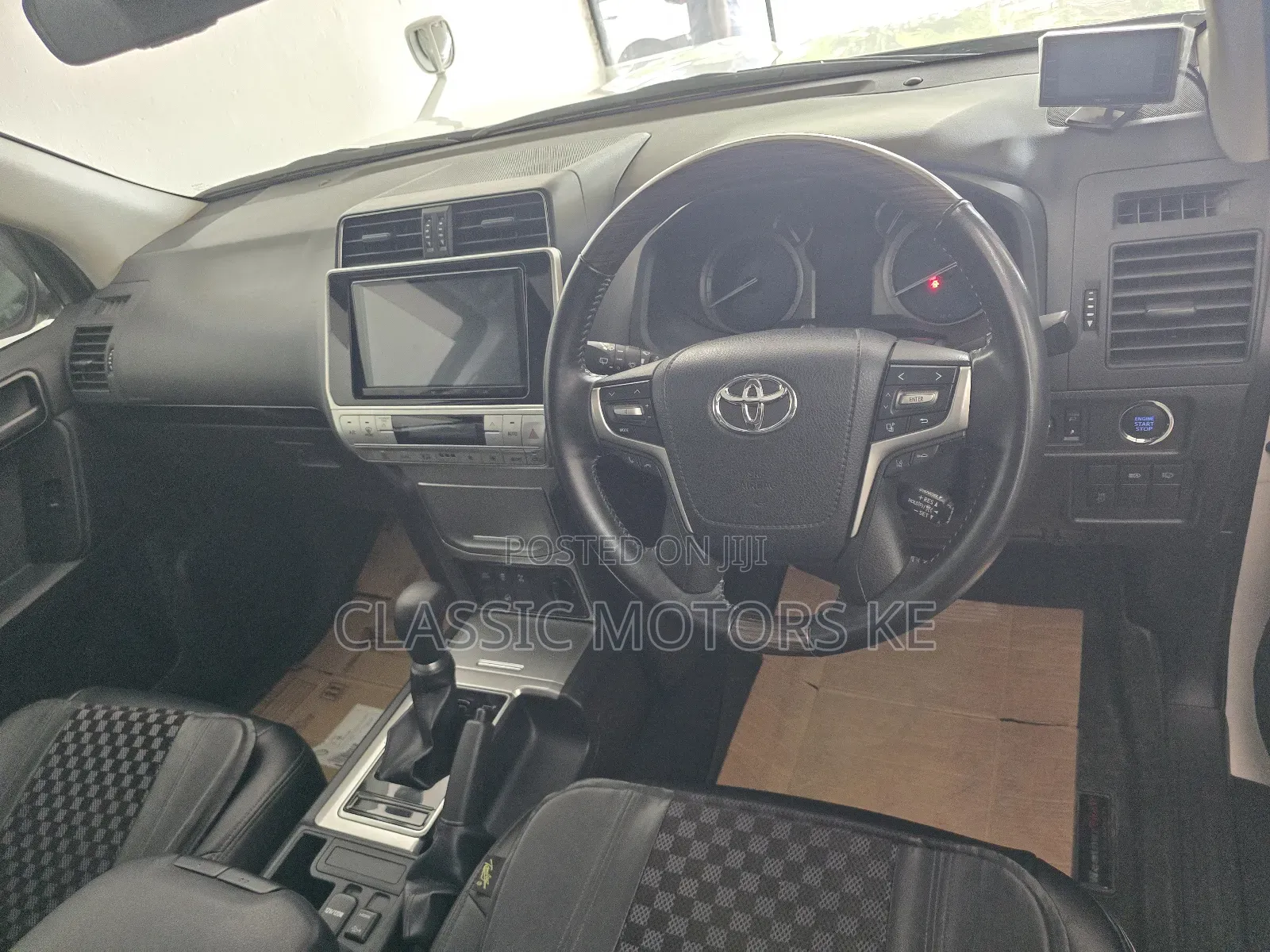 Toyota Land Cruiser Prado 2.8 2019 White