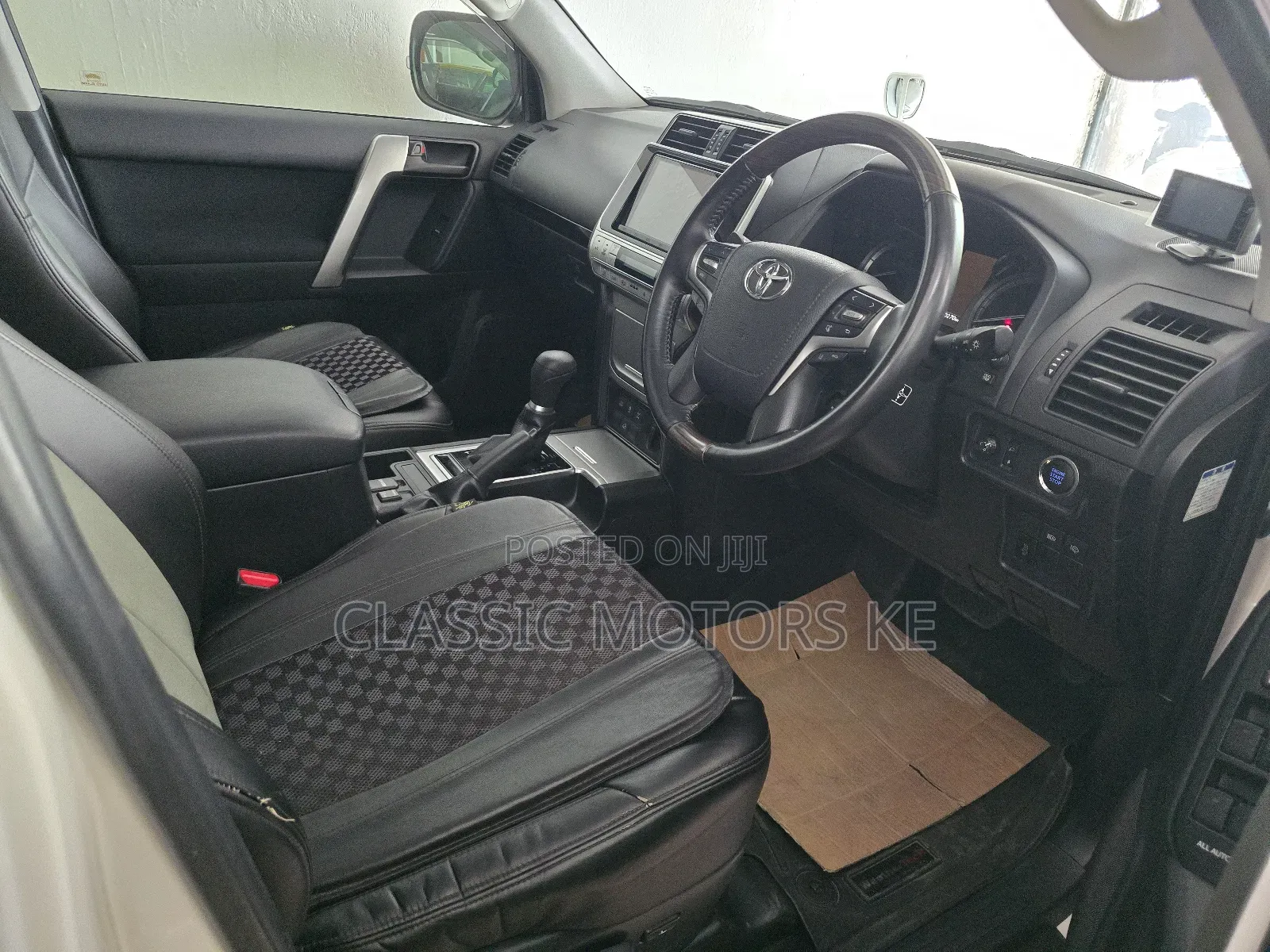 Toyota Land Cruiser Prado 2.8 2019 White