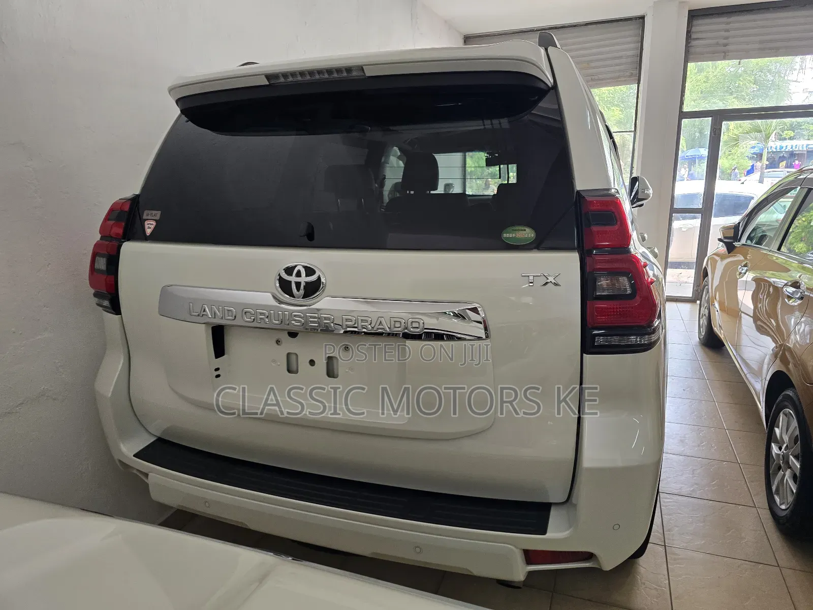 Toyota Land Cruiser Prado 2.8 2019 White