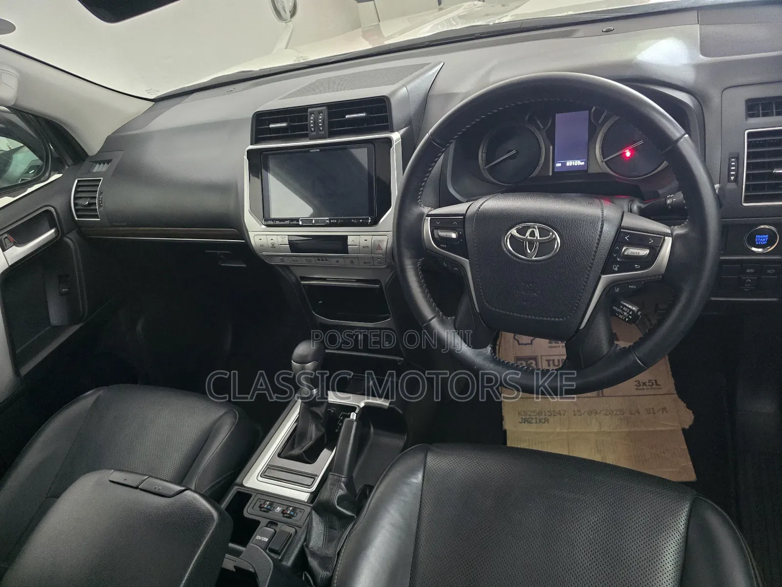 Toyota Land Cruiser Prado 2.7 2019 White