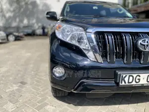 Toyota Land Cruiser Prado 2016 Black