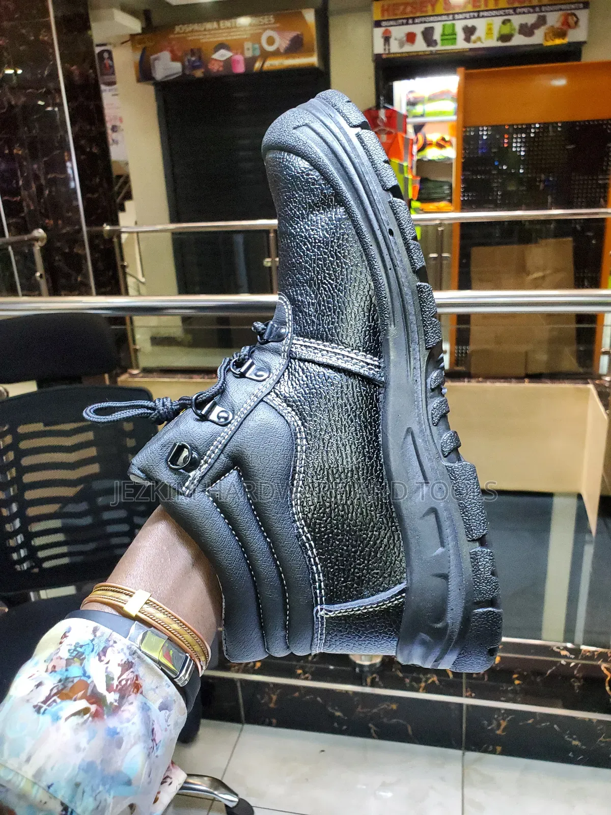 Safety Boots Hiview