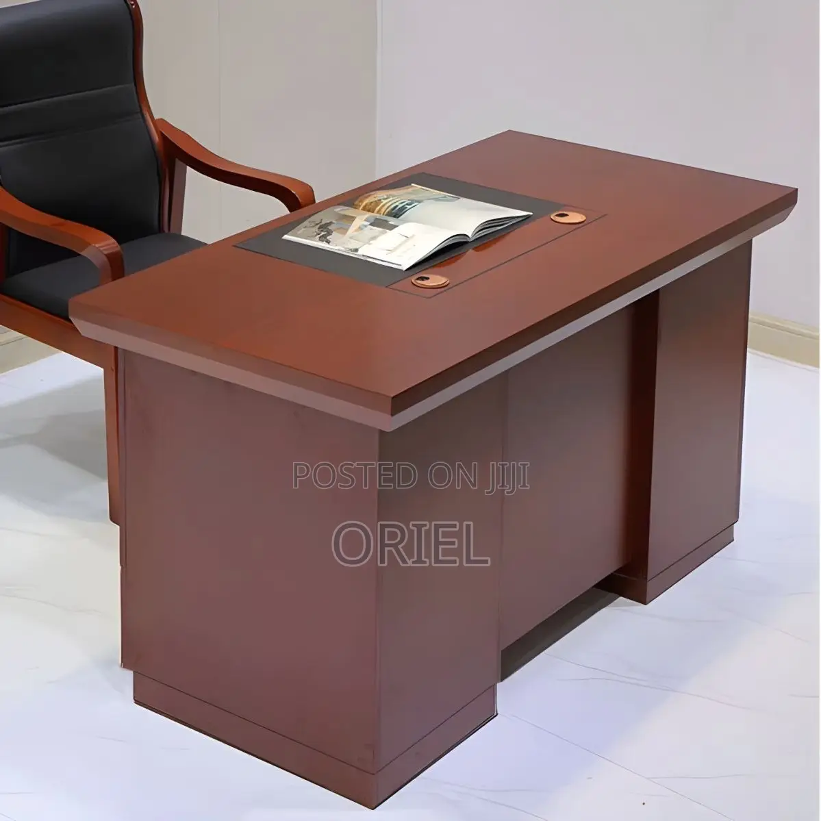 Office Desk : 1400mm Mahogany Finish Executive Office Desk