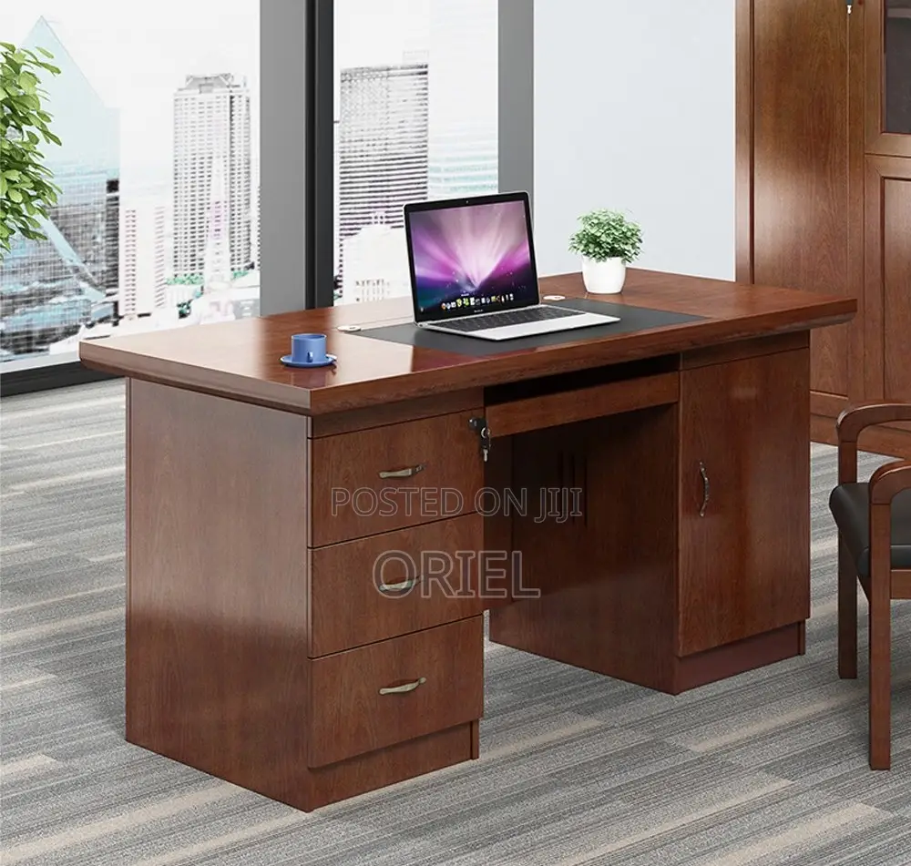 Office Desk : 1400mm Mahogany Finish Executive Office Desk