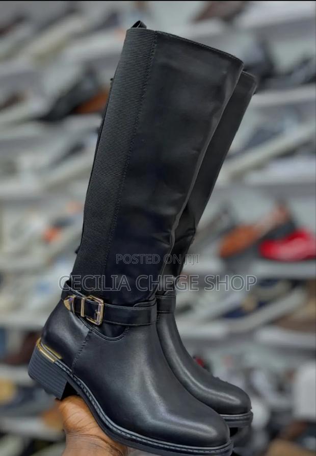 Ladies Leather Boots - thumbnail 2